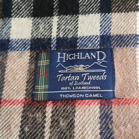 Highland Tartan Tweeds Scarf - Picture 2 of 2